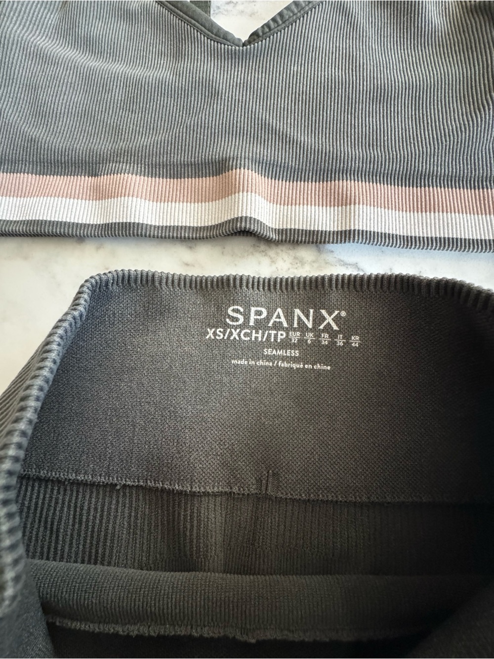 (EUC) SPANX Soft Stretch Seamless Workout Set 🫒 S/XS - Picture 3 of 7